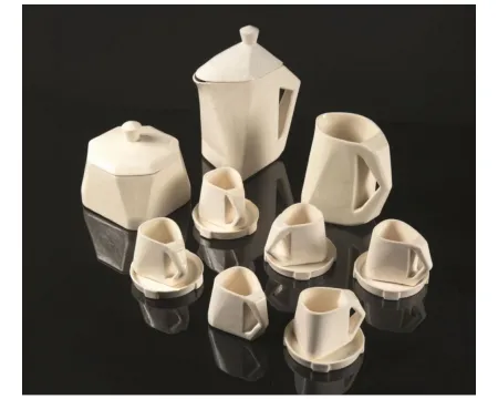 Nejen drahá keramika