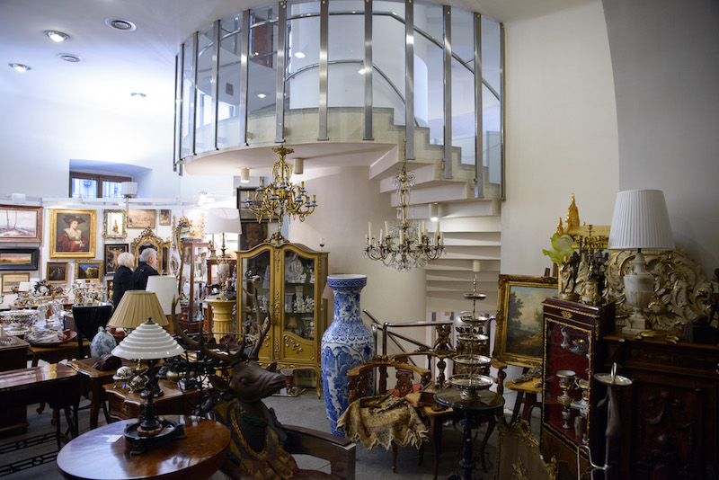 veletrh starožitnost&iacute; Antique