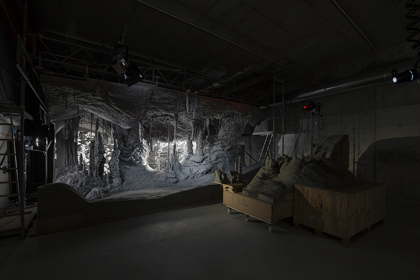 Instalace Thomase Demanda: Processo Grottesco