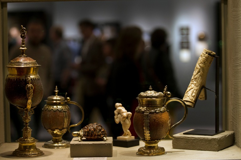 Instalace v kunstkomoře Georga Laueho na veletrhu TEFAF / březen 2014 / foto: Harry Heuts