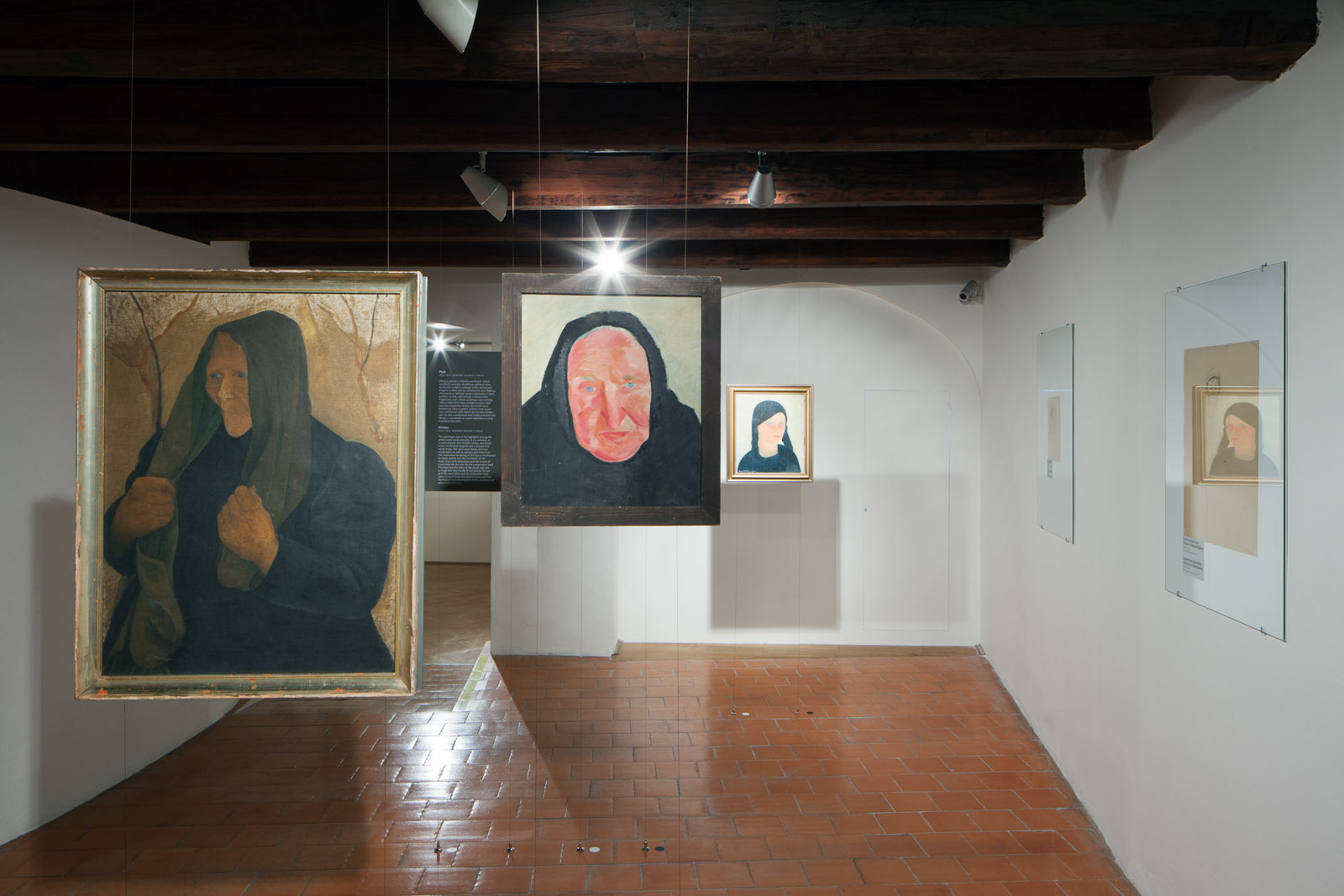 Pohled do v&yacute;stavy V. Vostřebalov&eacute; Fischerov&eacute; v Galerii hlavn&iacute;ho města Prahy / foto archiv GHMP